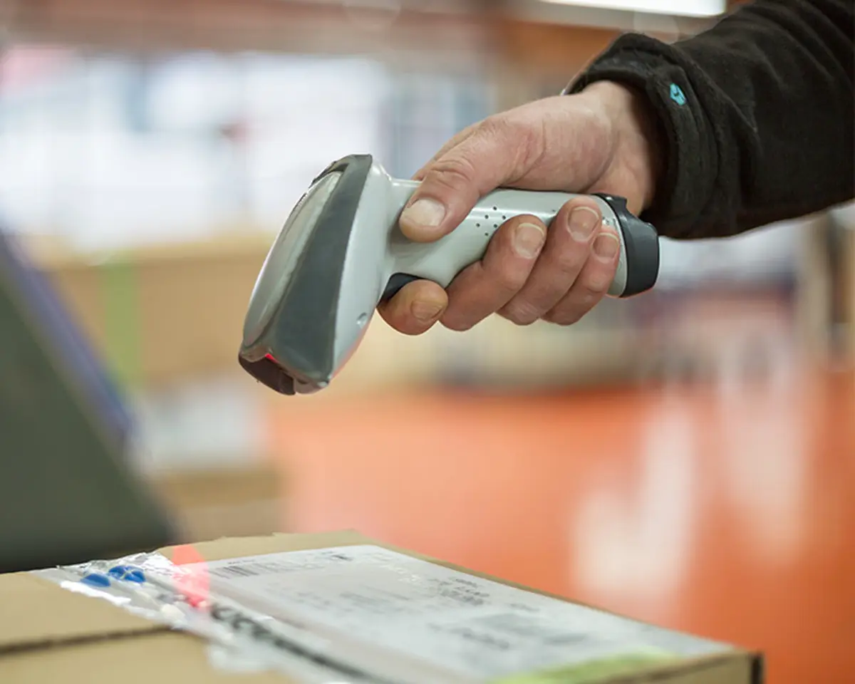 Scan d’un colis à l’enlèvement